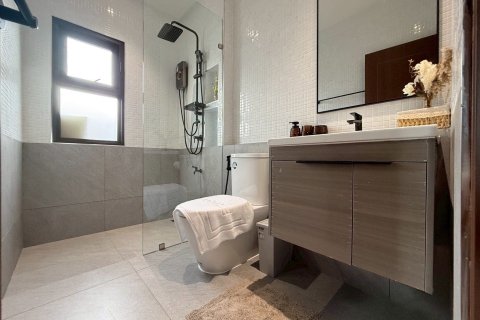 House in Mae Rim, Thailand 3 bedrooms № 171880 - photo 14