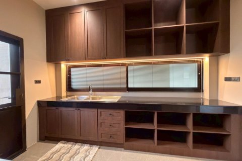 House in Mae Rim, Thailand 3 bedrooms № 171880 - photo 13