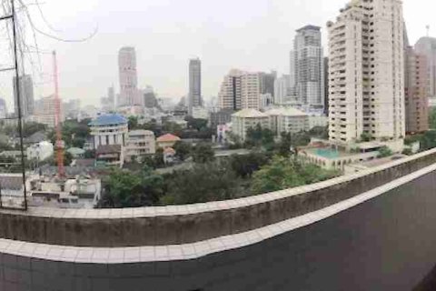 Condo in Bangkok, Thailand, 3 bedrooms  № 183345 - photo 13