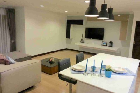 Condo in Bangkok, Thailand, 3 bedrooms  № 183345 - photo 5
