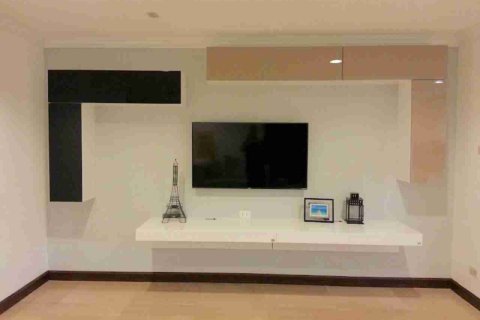 Condo in Bangkok, Thailand, 3 bedrooms  № 183345 - photo 6