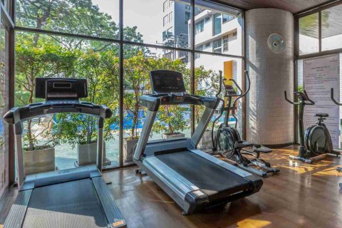Condo in Bangkok, Thailand, 3 bedrooms  № 183345 - photo 3