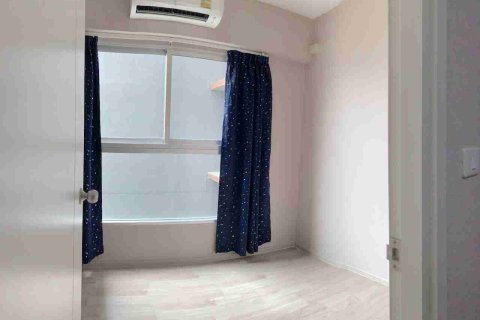Condo in Bangkok, Thailand, 2 bedrooms  № 183341 - photo 7
