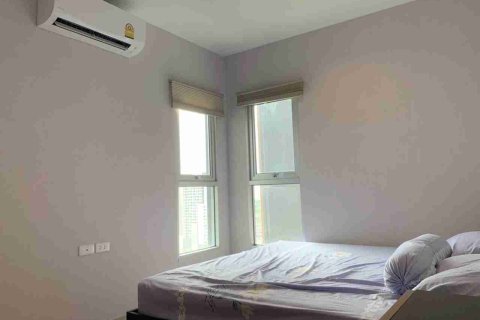 Condo in Bangkok, Thailand, 2 bedrooms  № 183341 - photo 9
