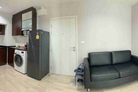 Condo in Bangkok, Thailand, 2 bedrooms  № 183341 - photo 4