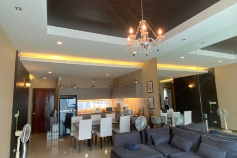 Villa in Pattaya, Thailand 3 bedrooms № 153038 - photo 2