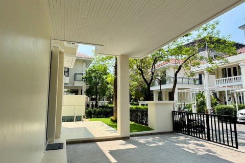 Villa à Pattaya, Thaïlande 4 chambres № 195752 - photo 4