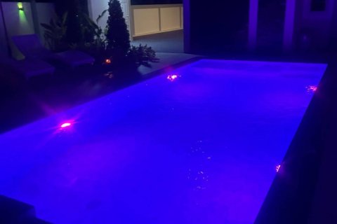 Villa in Hua Hin, Thailand 4 bedrooms № 134527 - photo 4