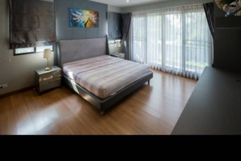 House in Samut Prakan, Thailand 3 bedrooms № 156924 - photo 6