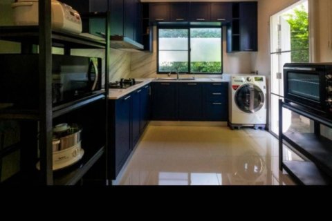 House in Samut Prakan, Thailand 3 bedrooms № 156924 - photo 4