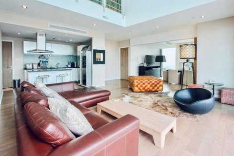 Condo in Bangkok, Thailand, 4 bedrooms  № 181035 - photo 22