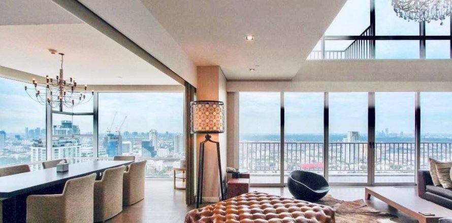 Condo in Bangkok, Thailand, 4 bedrooms  № 181035