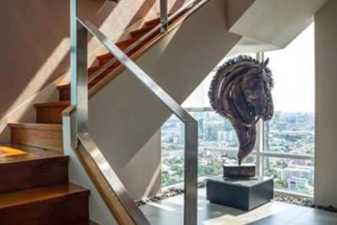 Condo in Bangkok, Thailand, 4 bedrooms  № 181035 - photo 11