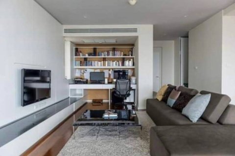 Condo in Bangkok, Thailand, 4 bedrooms  № 181035 - photo 21