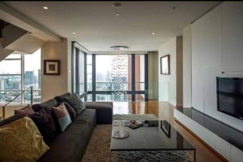 Condo in Bangkok, Thailand, 4 bedrooms  № 181035 - photo 20