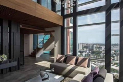 Condo in Bangkok, Thailand, 4 bedrooms  № 181035 - photo 10