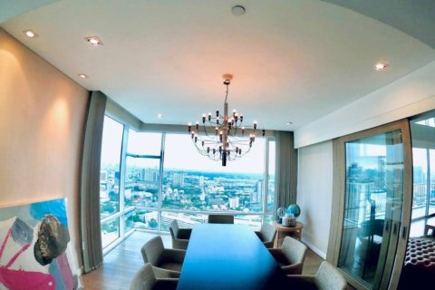 Condo in Bangkok, Thailand, 4 bedrooms  № 181035 - photo 29