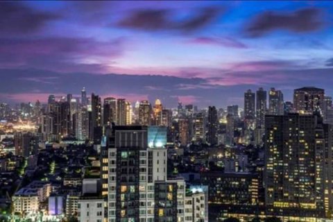 Condo in Bangkok, Thailand, 4 bedrooms  № 181035 - photo 18