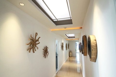 Penthouse in Bangkok, Thailand 4 bedrooms № 181037 - photo 19