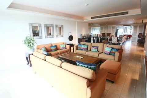 Penthouse in Bangkok, Thailand 4 bedrooms № 181037 - photo 24