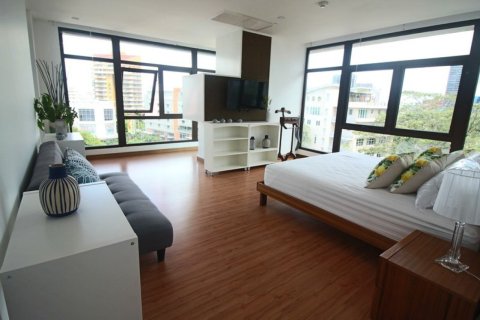 Penthouse in Bangkok, Thailand 4 bedrooms № 181037 - photo 10