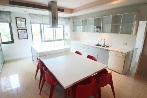 Penthouse in Bangkok, Thailand 4 bedrooms № 181037 - photo 6