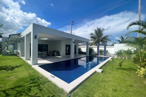 Вилла в Хуа Хине, Таиланд с 3 спальнями  № 151075 - фото 1