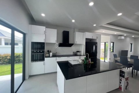 Вилла в Хуа Хине, Таиланд с 3 спальнями  № 151075 - фото 8