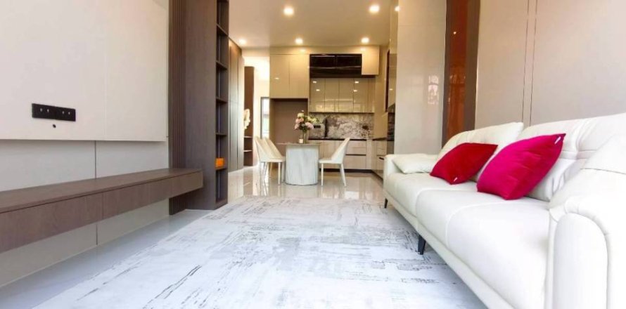 Townhouse in Pattaya, Thailand 4 bedrooms № 157414