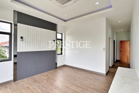 บ้านในพัทยา, ประเทศไทย 6 ห้องนอน № 198324 - รูปถ่าย 16