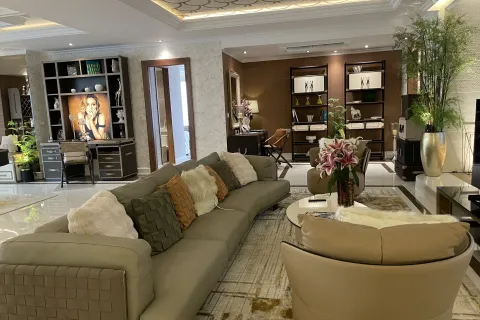 Condo in Pattaya, Thailand, 3 bedrooms  № 163506