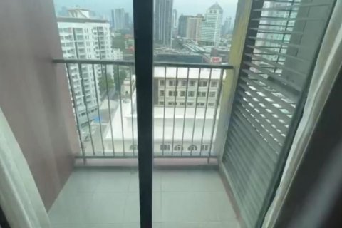 Студия в кондо в Клонг Тоэй, Бангкок, Таиланд № 163503 - фото 6