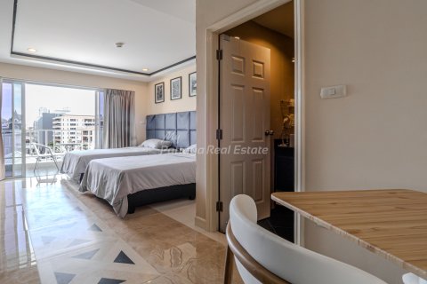Studio dans le Condo à Bang Lamung, Thaïlande  № 209764