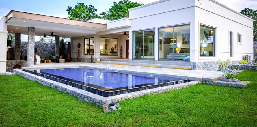 House in Pattaya, Thailand 3 bedrooms № 32546