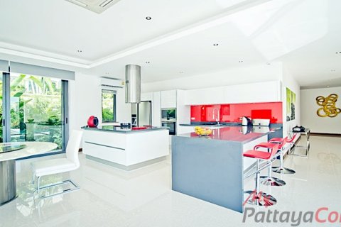 House in Bang Lamung, Thailand 3 bedrooms № 32545 - photo 4