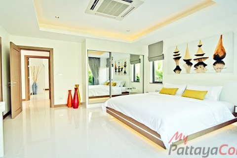 House in Bang Lamung, Thailand 3 bedrooms № 32545 - photo 19