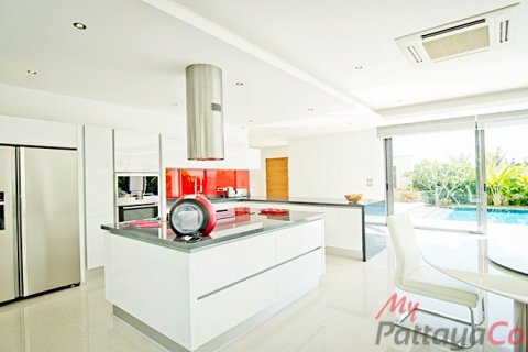 House in Bang Lamung, Thailand 3 bedrooms № 32545 - photo 13