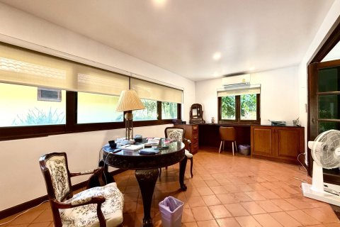 House in Bang Sare, Thailand 4 bedrooms № 156778 - photo 19