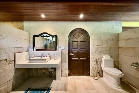 House in Bang Sare, Thailand 4 bedrooms № 156778 - photo 23