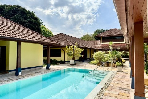 House in Bang Sare, Thailand 4 bedrooms № 156778 - photo 4