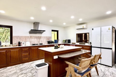 House in Bang Sare, Thailand 4 bedrooms № 156778 - photo 9