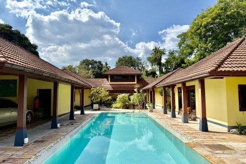 House in Bang Sare, Thailand 4 bedrooms № 156778 - photo 3