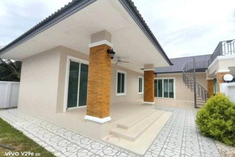 Вилла в Ча-аме, Таиланд с 3 спальнями  № 156284 - фото 1