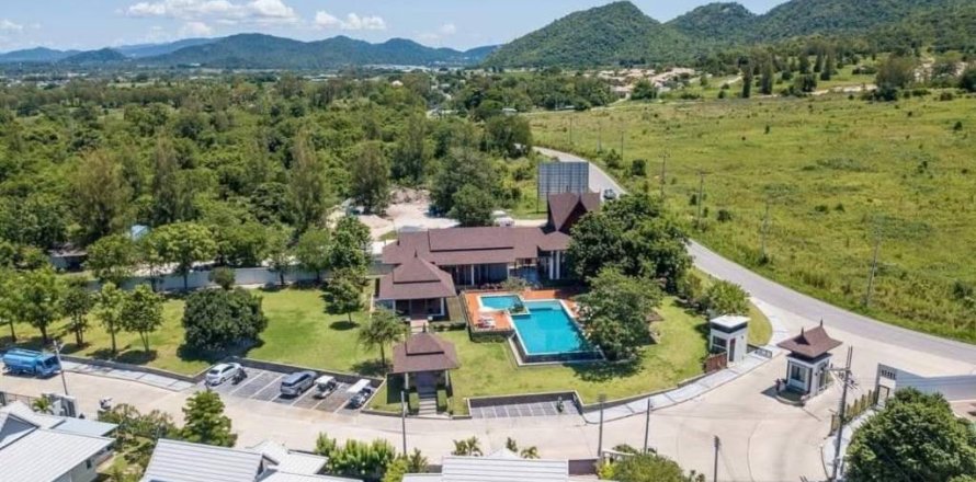 Вилла в Хуа Хине, Таиланд с 3 спальнями  № 156286