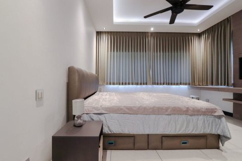 Condo à Pattaya, Thaïlande, 3 chambres № 153125 - photo 19