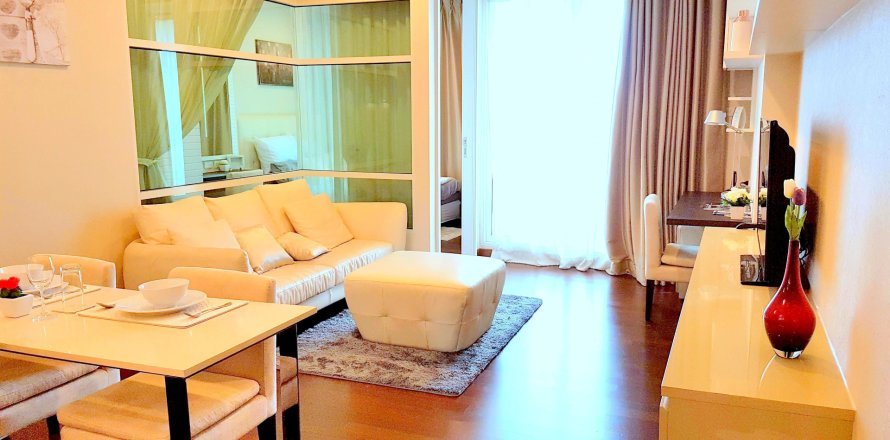 Studio dans le Condo à Watthana, Bangkok, Thaïlande  № 164312