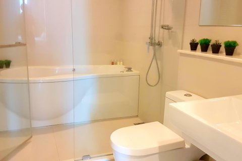 Studio dans le Condo à Watthana, Bangkok, Thaïlande  № 164312 - photo 8