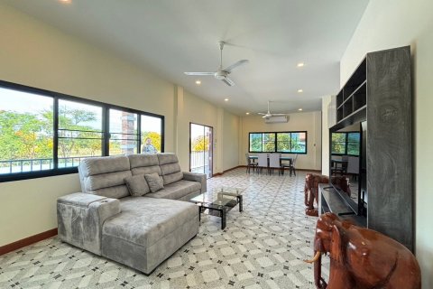 House in Cha-am, Thailand 2 bedrooms № 145769 - photo 2