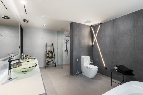 Villa in Rawai, Thailand 4 bedrooms № 166514 - photo 14