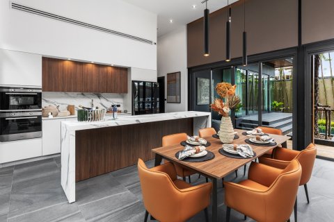 Villa in Rawai, Thailand 4 bedrooms № 166514 - photo 10